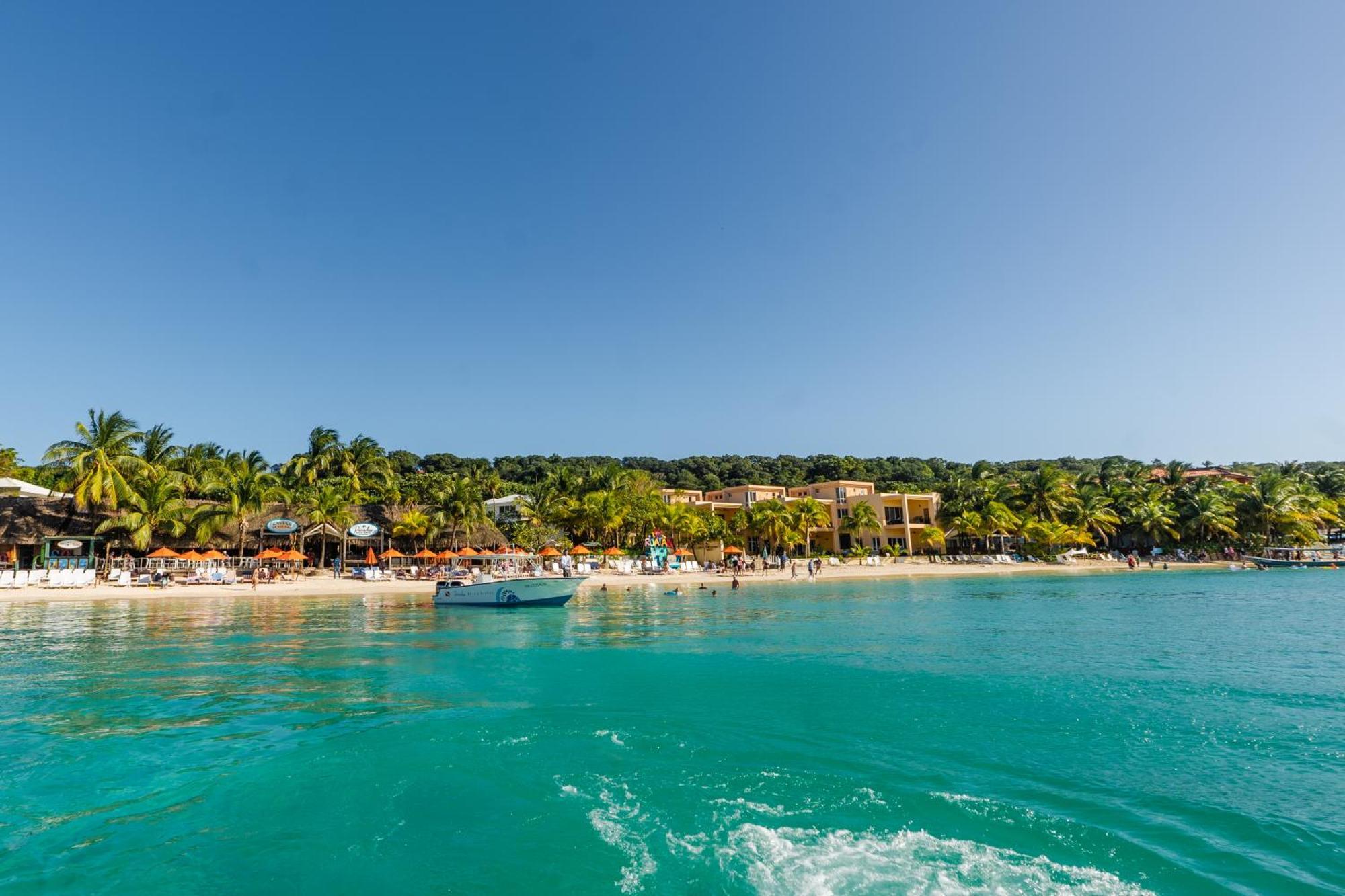 Paradise Beach Hotel & Resort ويست باي المظهر الخارجي الصورة