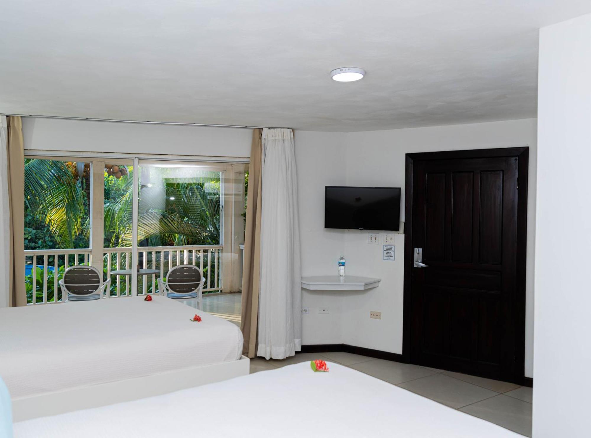 Paradise Beach Hotel & Resort ويست باي الغرفة الصورة